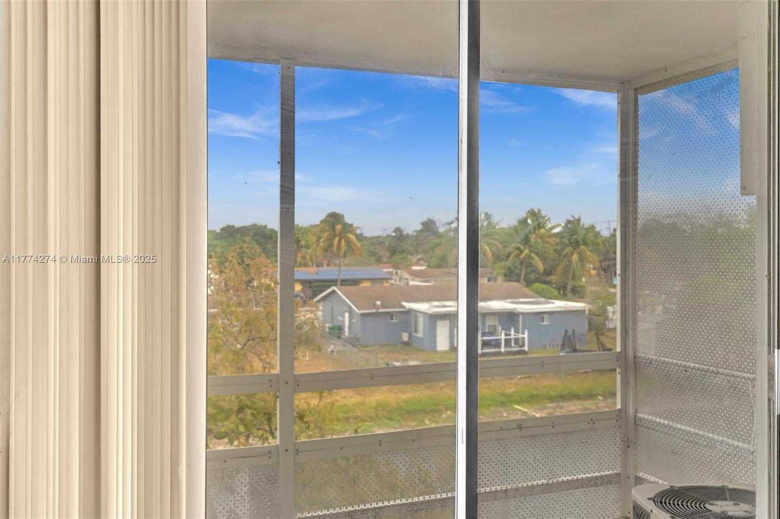 Small Image of 4731 NORTH WEST 10TH CT #316, Plantation Number 42