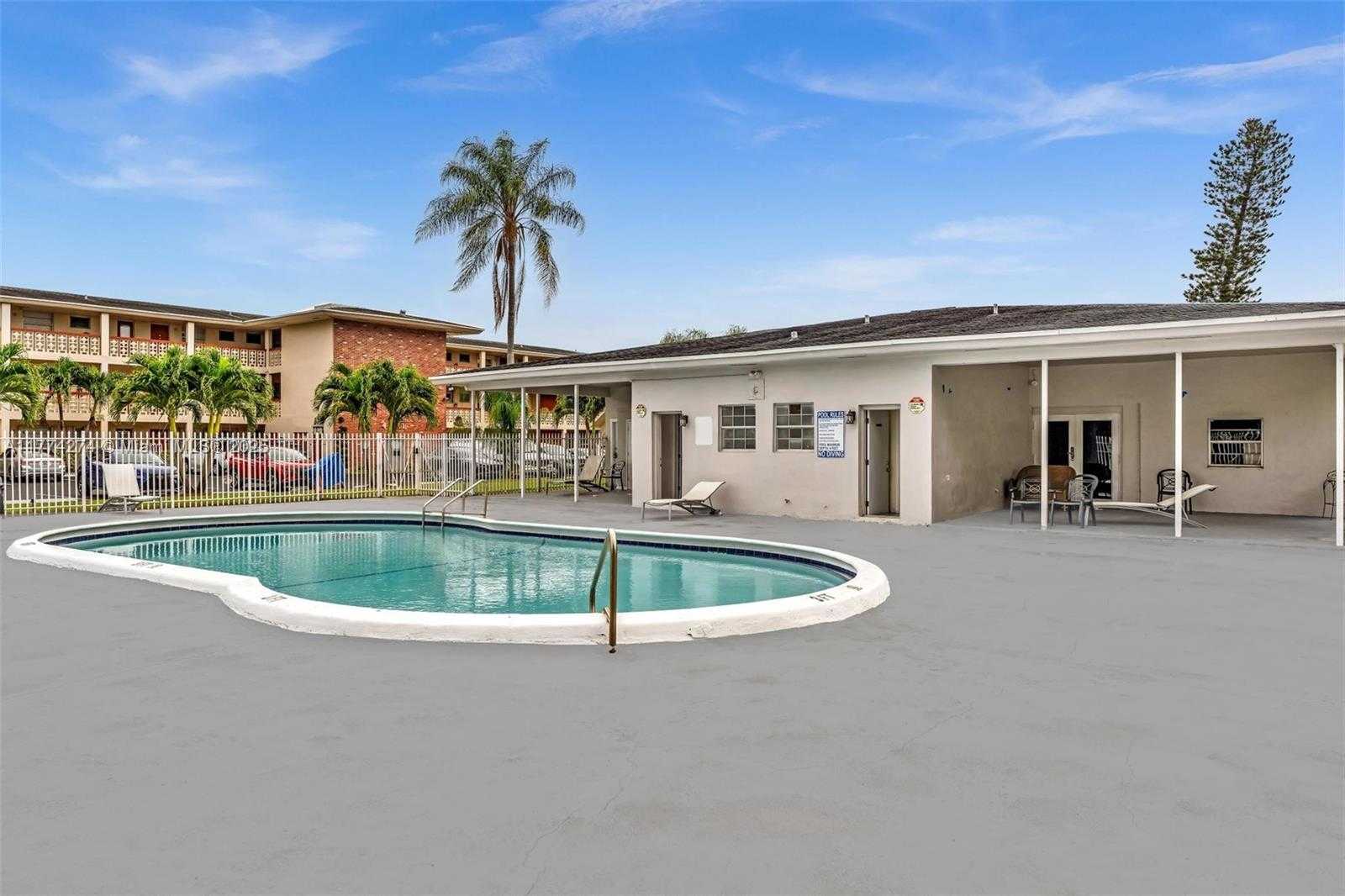 Small Image of 4731 NORTH WEST 10TH CT #316, Plantation Number 47