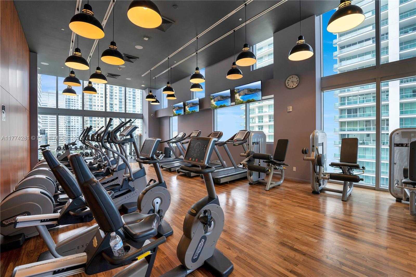 Small Image of 1300 BRICKELL BAY DR #601, Miami Number 11
