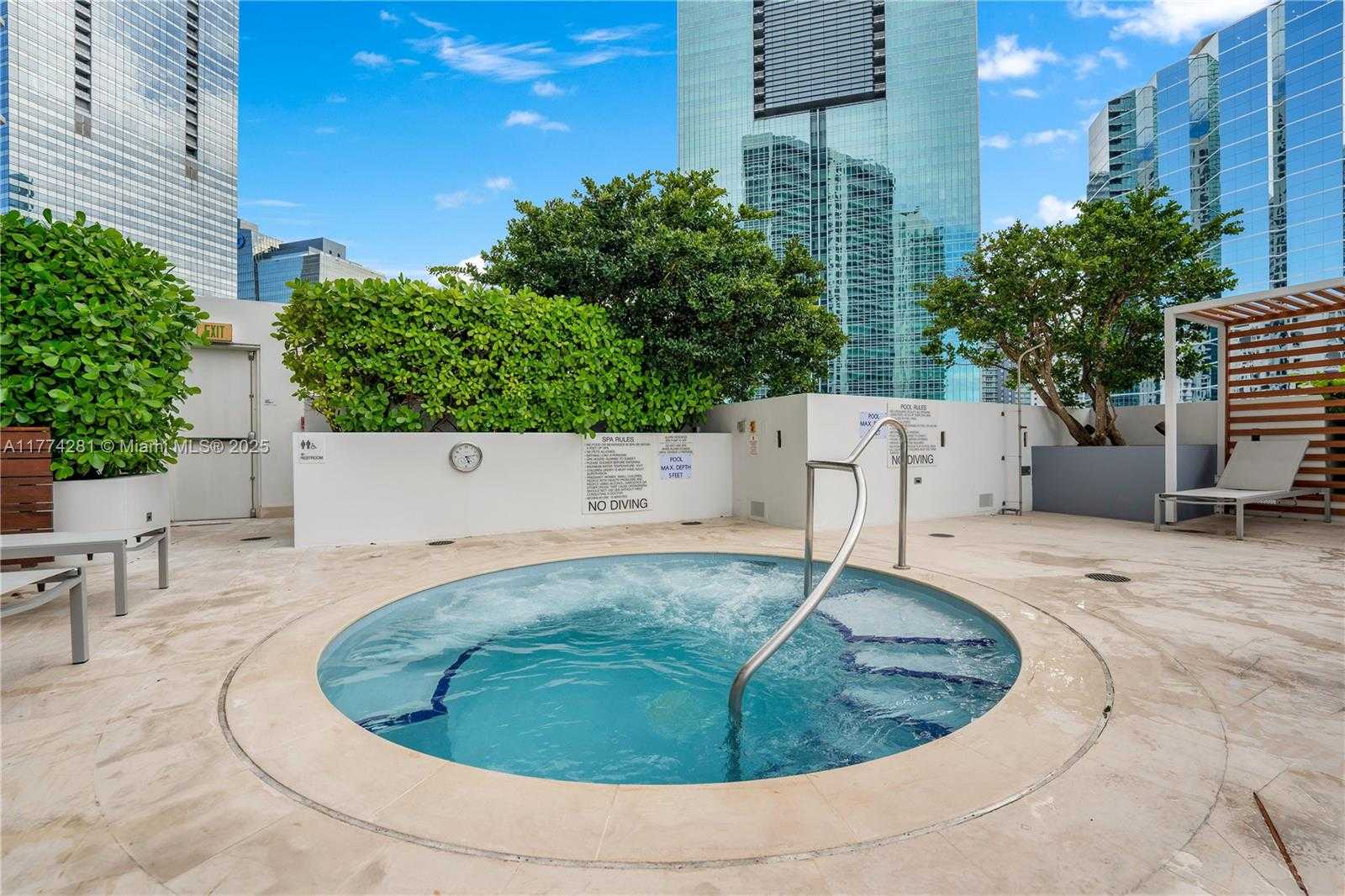 Small Image of 1300 BRICKELL BAY DR #601, Miami Number 14