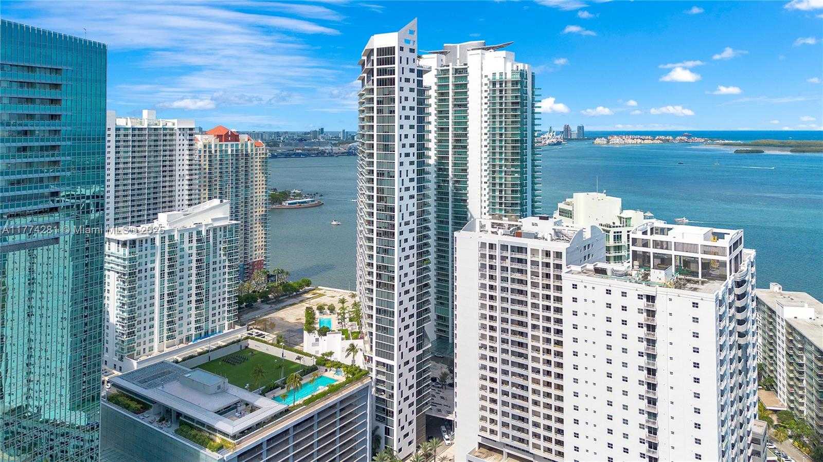 Small Image of 1300 BRICKELL BAY DR #601, Miami Number 2