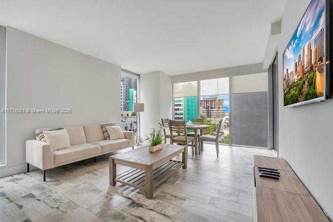 Small Image of 1300 BRICKELL BAY DR #601, Miami Number 22