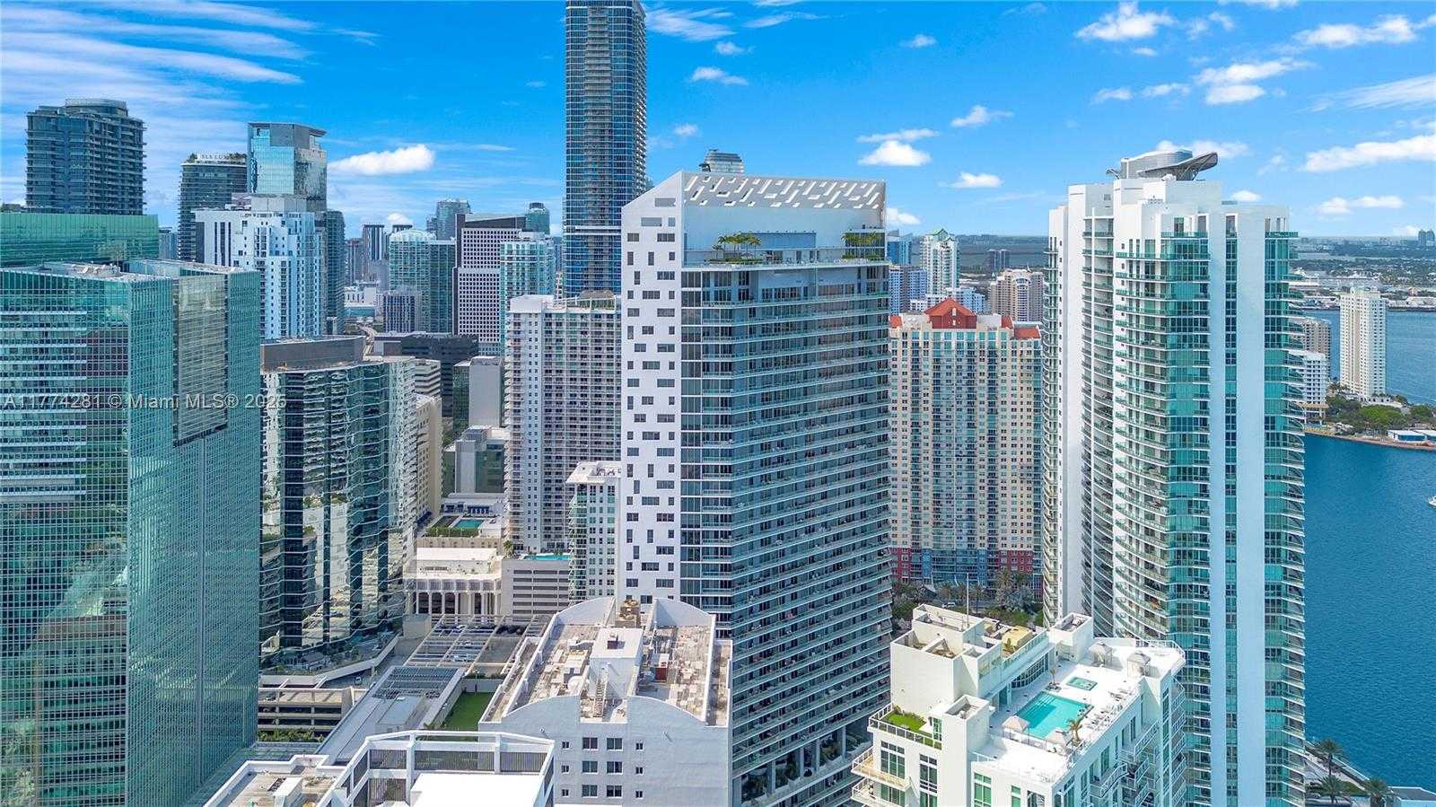 Small Image of 1300 BRICKELL BAY DR #601, Miami Number 3