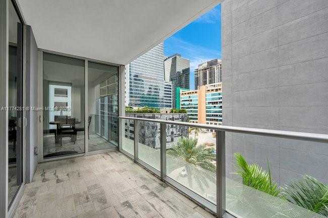 Small Image of 1300 BRICKELL BAY DR #601, Miami Number 38