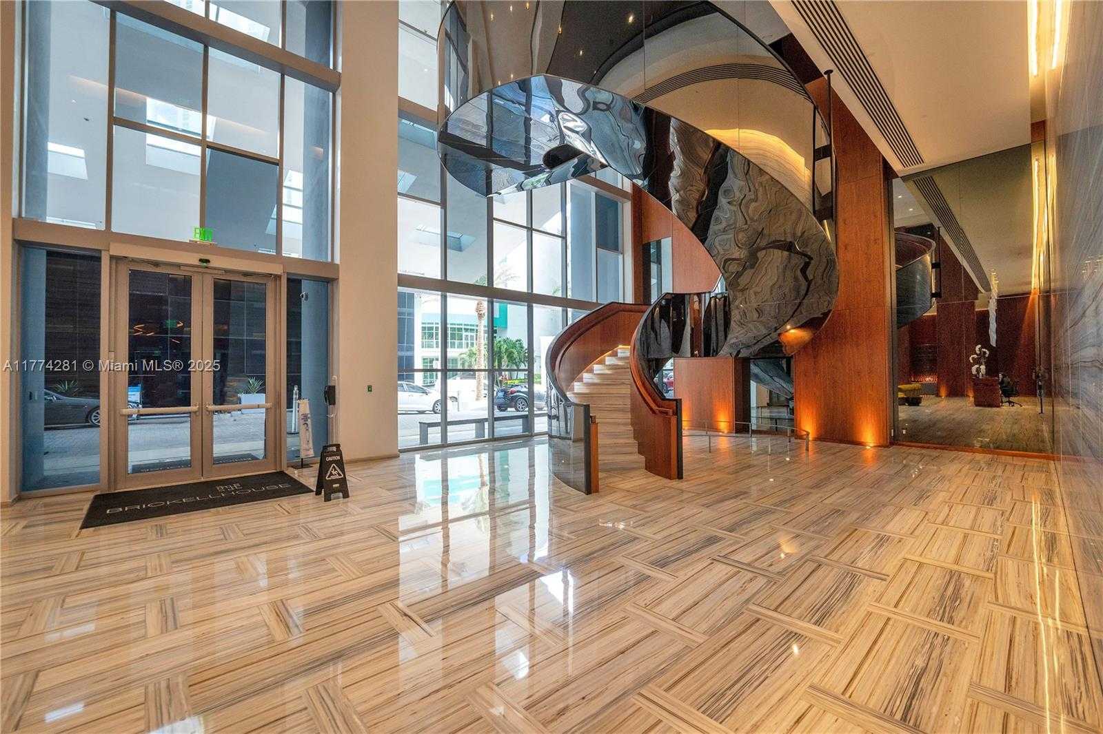 Small Image of 1300 BRICKELL BAY DR #601, Miami Number 5