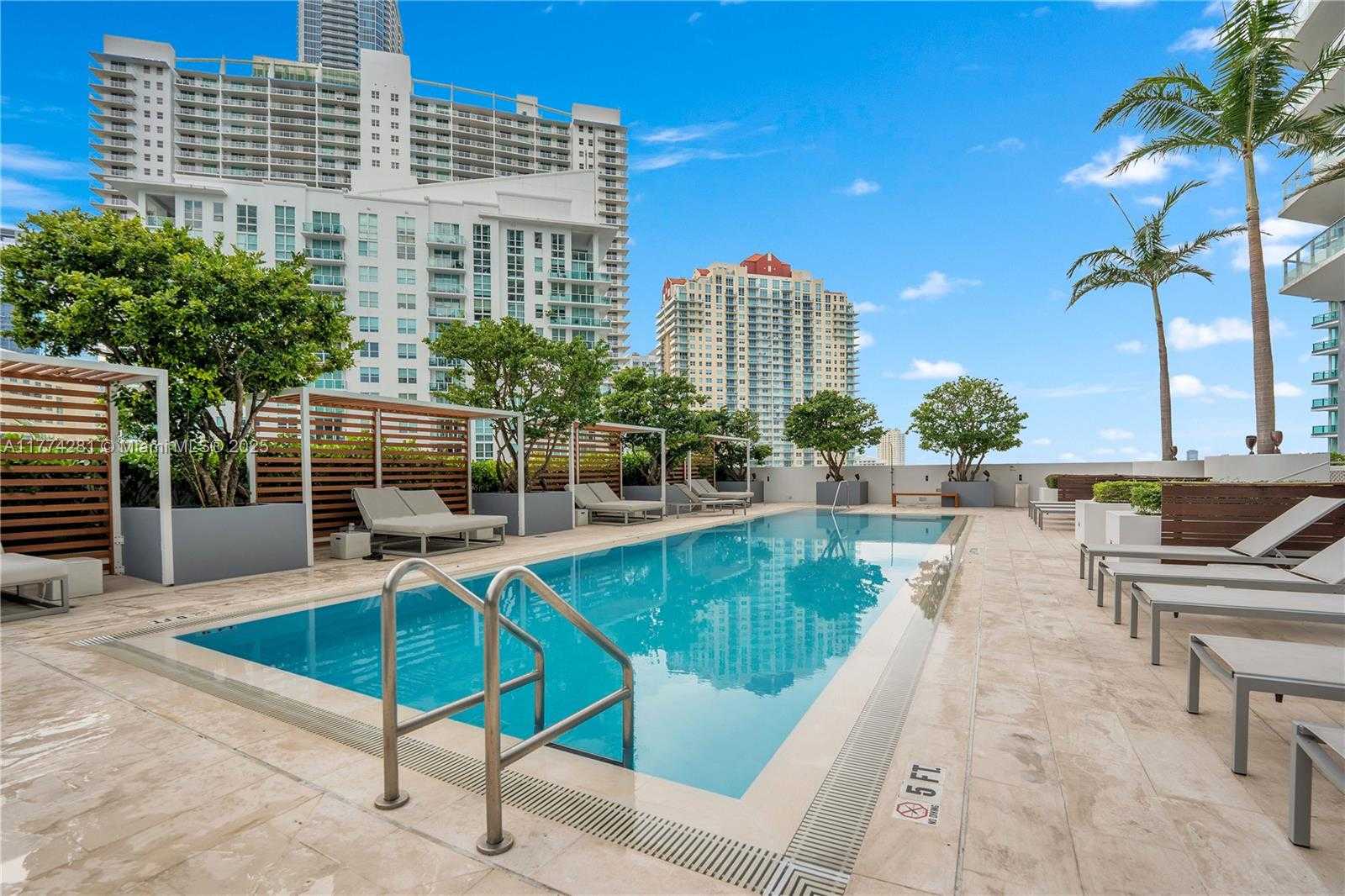 Small Image of 1300 BRICKELL BAY DR #601, Miami Number 7
