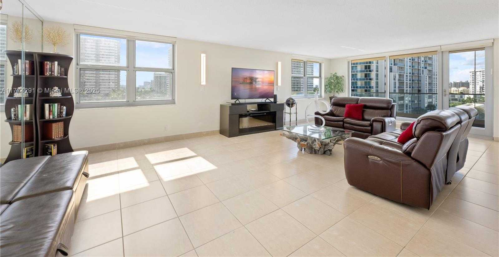 Small Image of 1920 SOUTH OCEAN DR #7A, Hallandale Beach Number 10