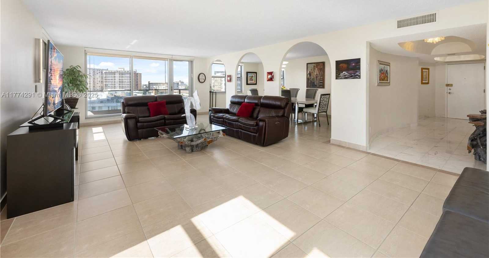 Small Image of 1920 SOUTH OCEAN DR #7A, Hallandale Beach Number 11