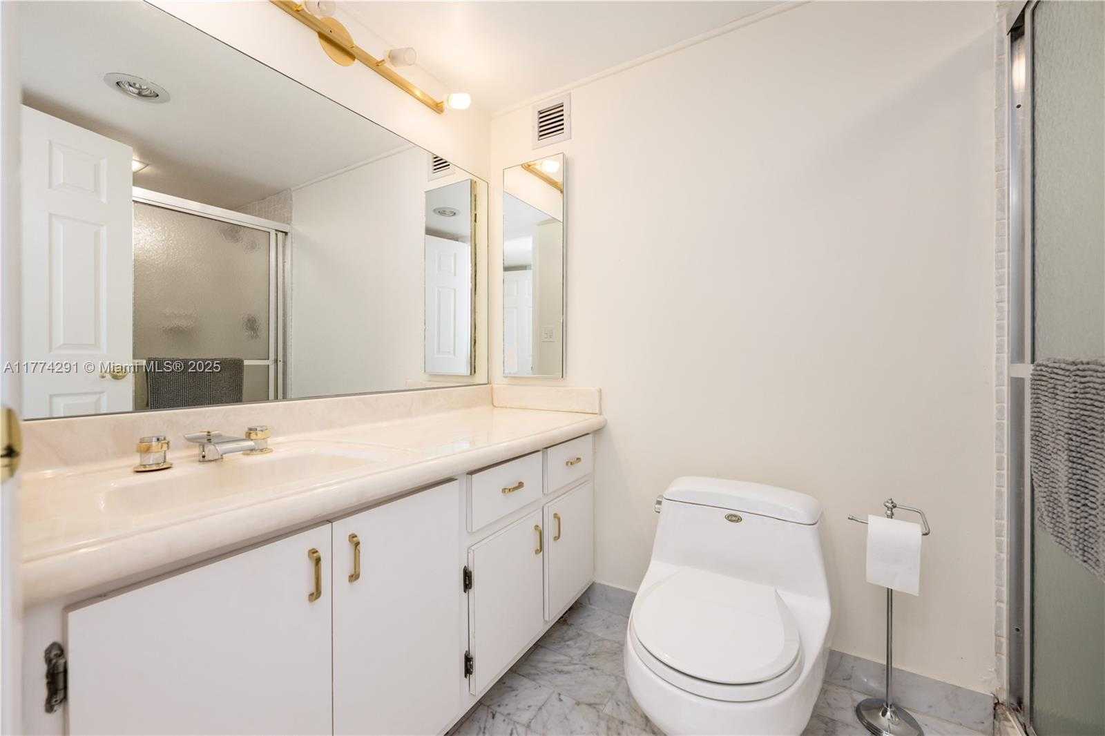 Small Image of 1920 SOUTH OCEAN DR #7A, Hallandale Beach Number 26