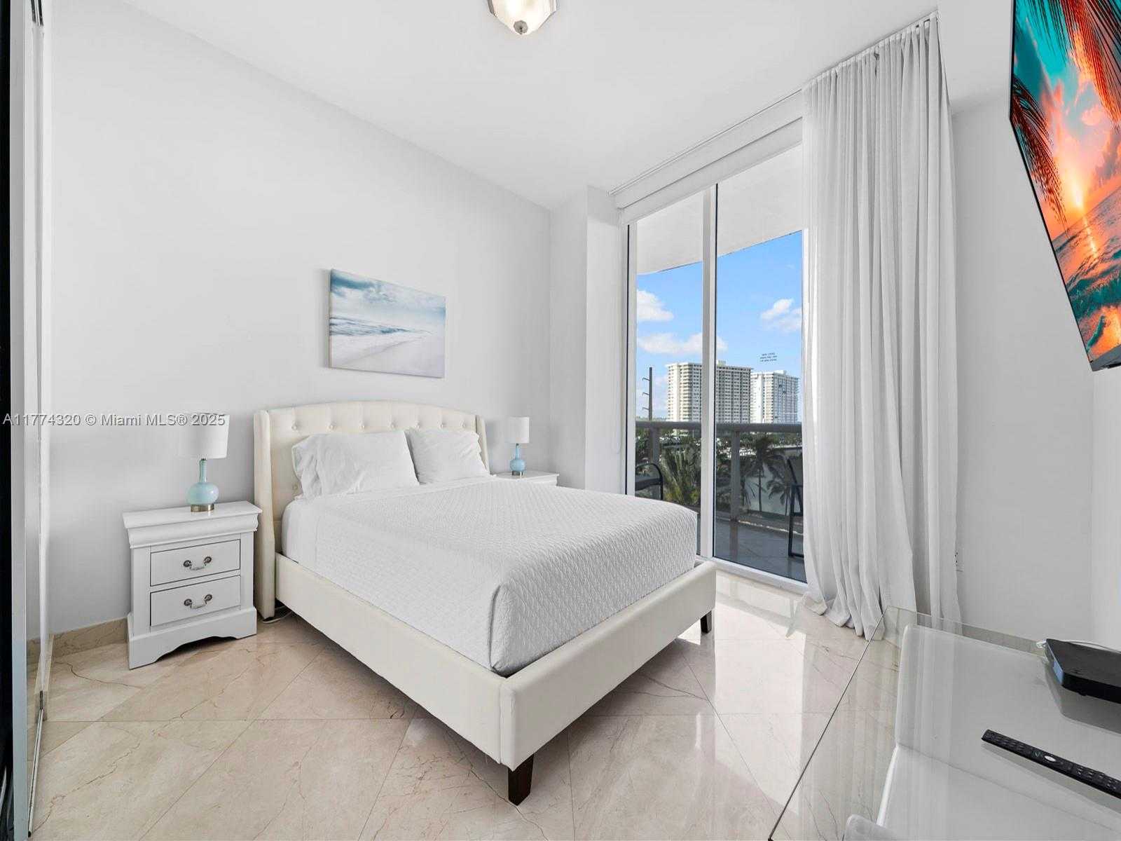 Small Image of 15901 COLLINS AVE #405, Sunny Isles Beach Number 17