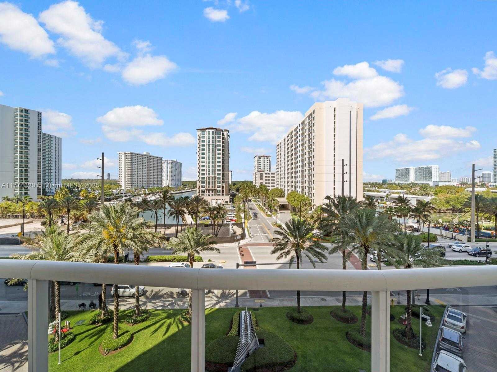 Small Image of 15901 COLLINS AVE #405, Sunny Isles Beach Number 3
