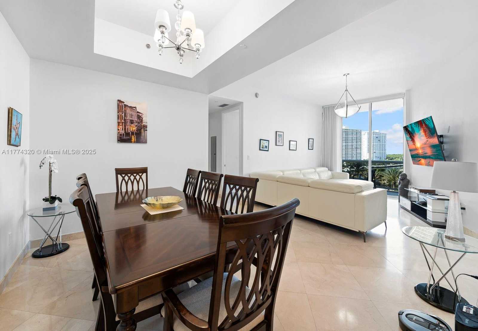 Small Image of 15901 COLLINS AVE #405, Sunny Isles Beach Number 4