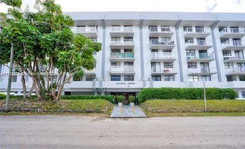 Small Image of 920 NORTH EAST 169TH ST #404, North Miami Beach Number 2