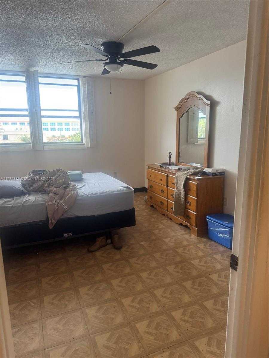 Small Image of 920 NORTH EAST 169TH ST #404, North Miami Beach Number 9