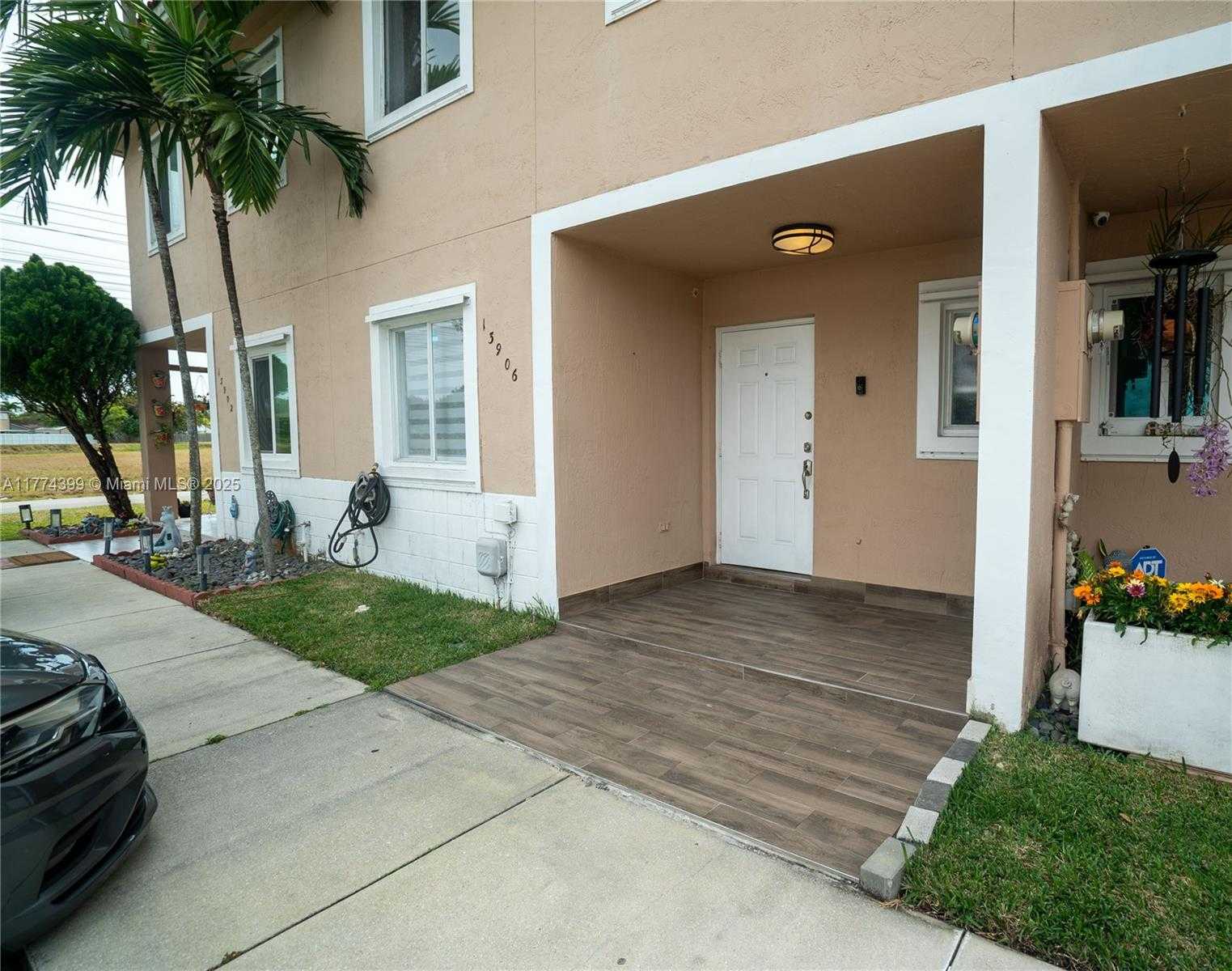 Small Image of 13906 SOUTH WEST 173RD TER #13906, Miami Number 2