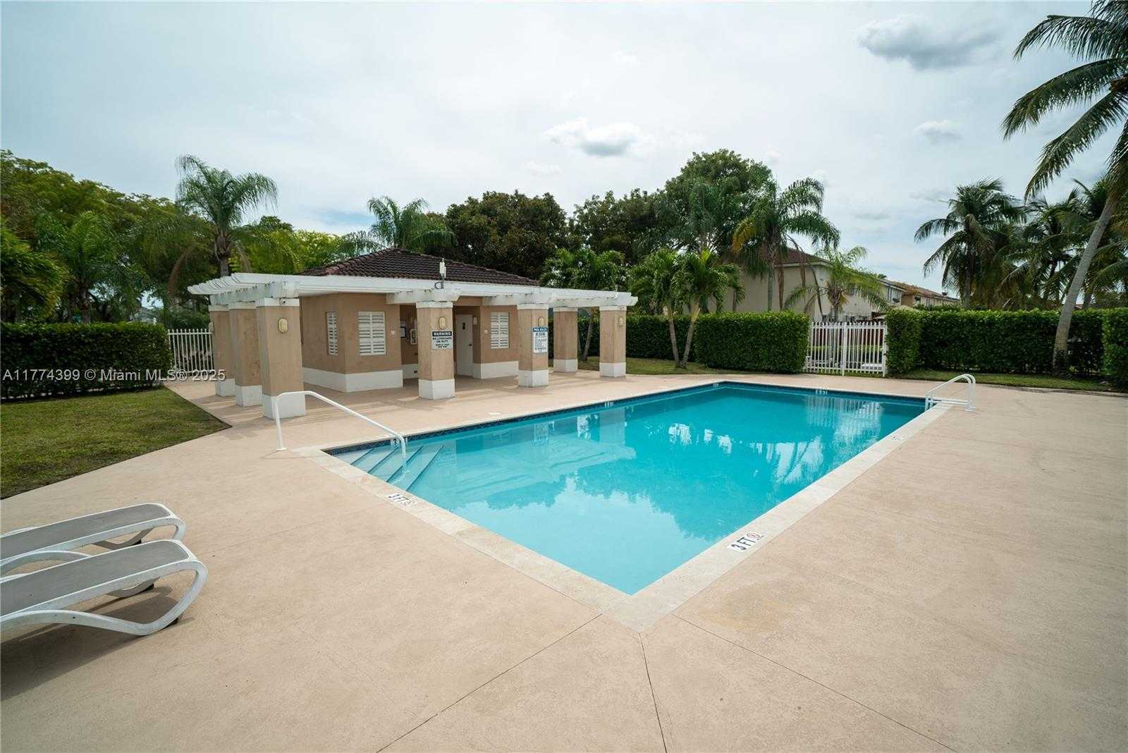 Small Image of 13906 SOUTH WEST 173RD TER #13906, Miami Number 22