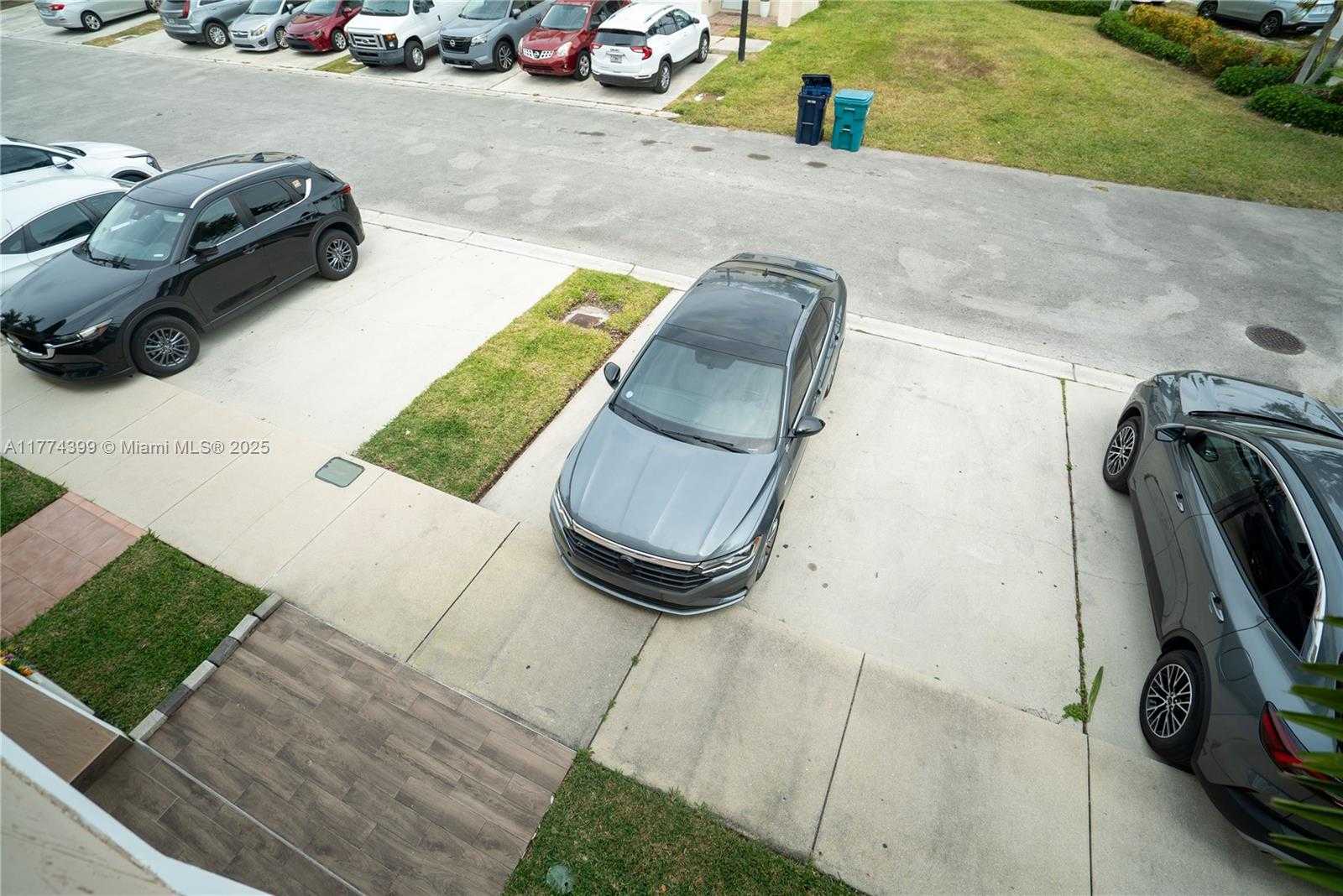 Small Image of 13906 SOUTH WEST 173RD TER #13906, Miami Number 3