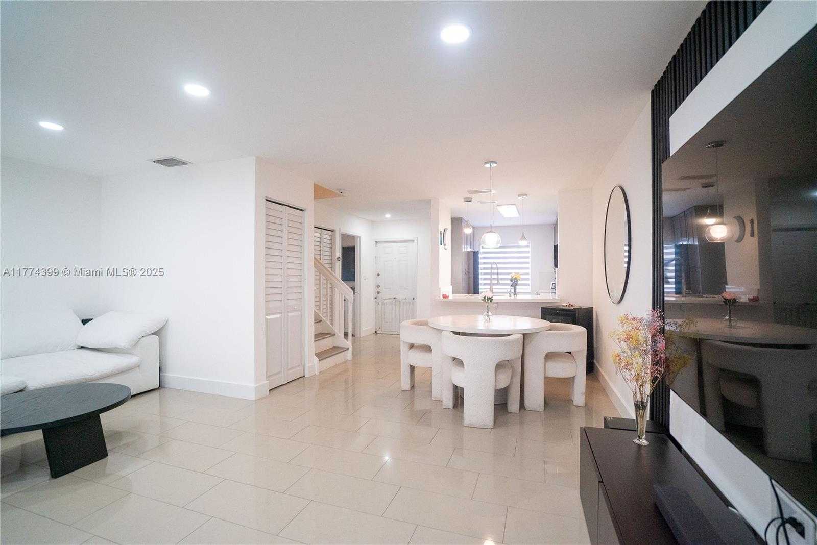Small Image of 13906 SOUTH WEST 173RD TER #13906, Miami Number 4