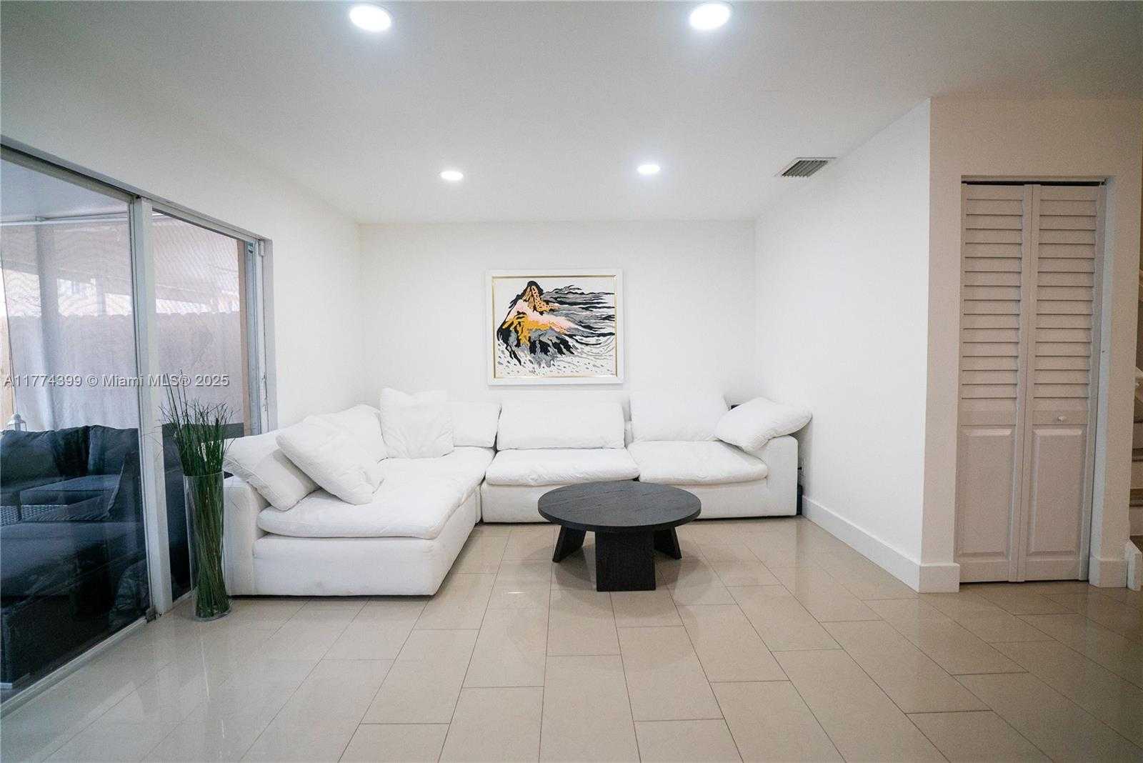 Small Image of 13906 SOUTH WEST 173RD TER #13906, Miami Number 7