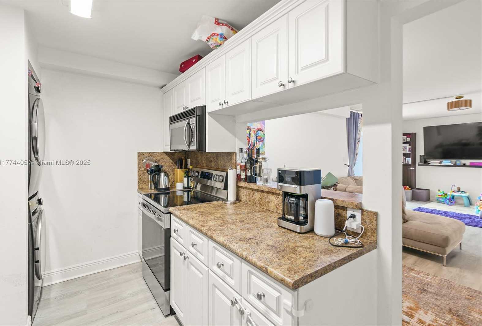 Small Image of 2457 COLLINS AVE #202, Miami Beach Number 33