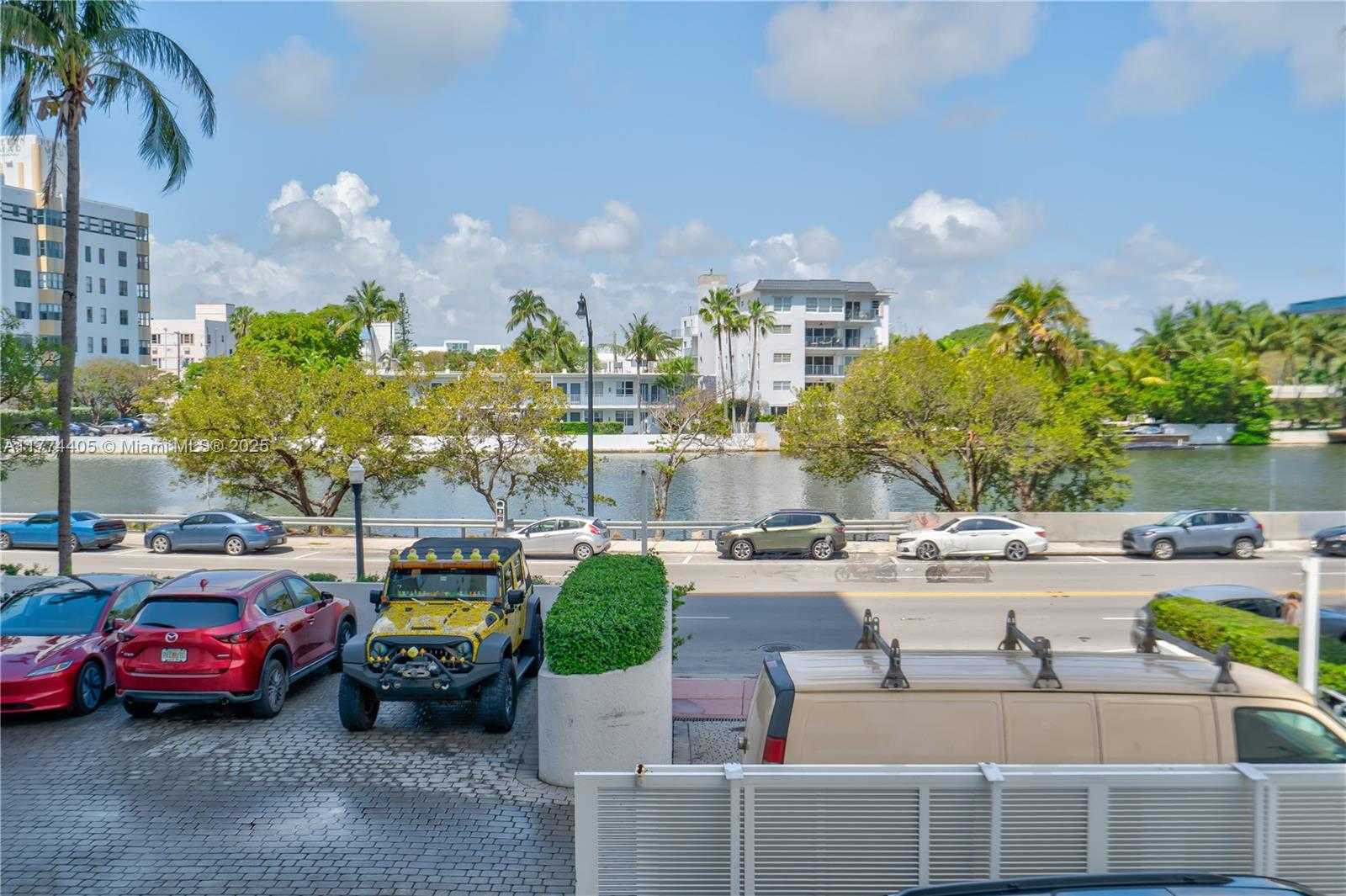 Small Image of 2457 COLLINS AVE #202, Miami Beach Number 8
