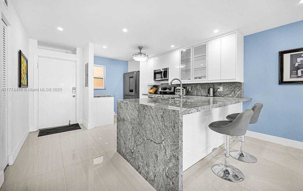 Small Image of 410 SOUTH EAST 2ND ST #223, Hallandale Beach Number 15