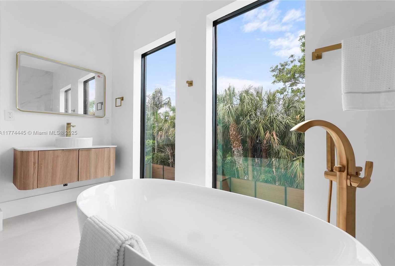 Small Image of 1825 NORTH EAST 26TH AVE #C, Fort Lauderdale Number 17