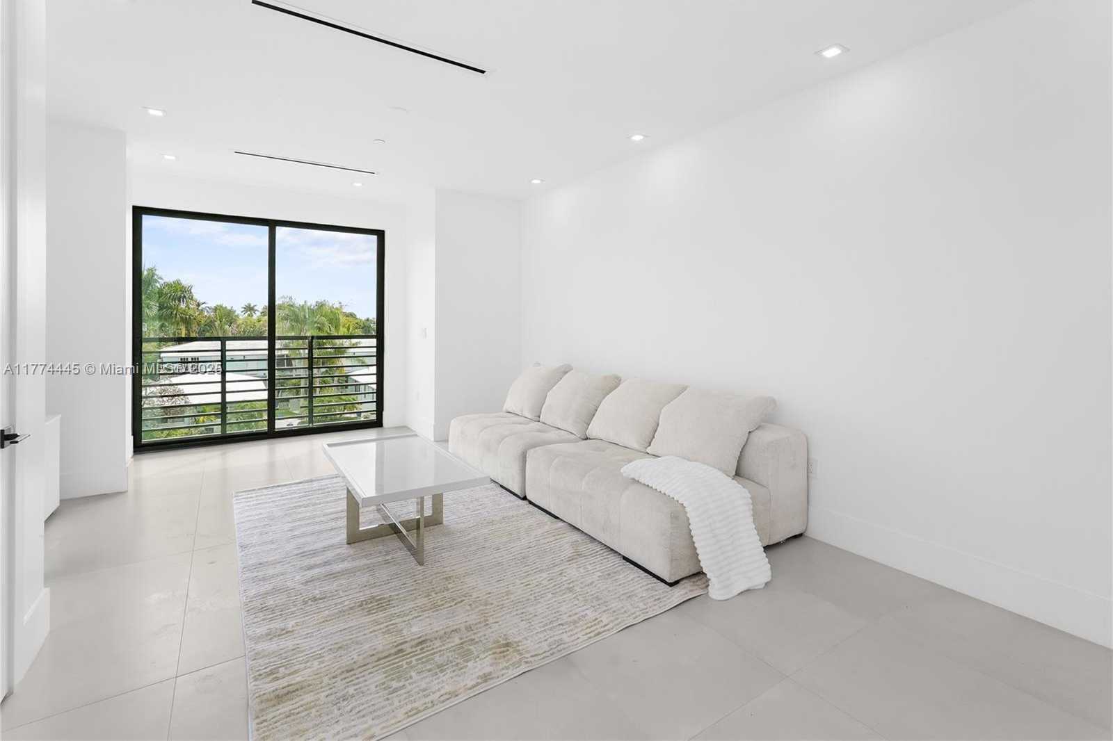 Small Image of 1825 NORTH EAST 26TH AVE #C, Fort Lauderdale Number 19