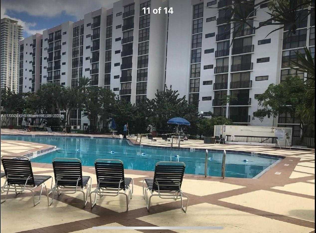 Small Image of 17021 NORTH BAY RD #414, Sunny Isles Beach Number 16