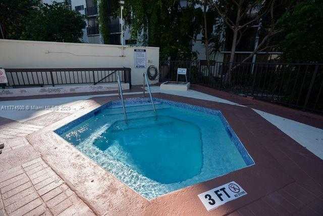 Small Image of 17021 NORTH BAY RD #414, Sunny Isles Beach Number 24