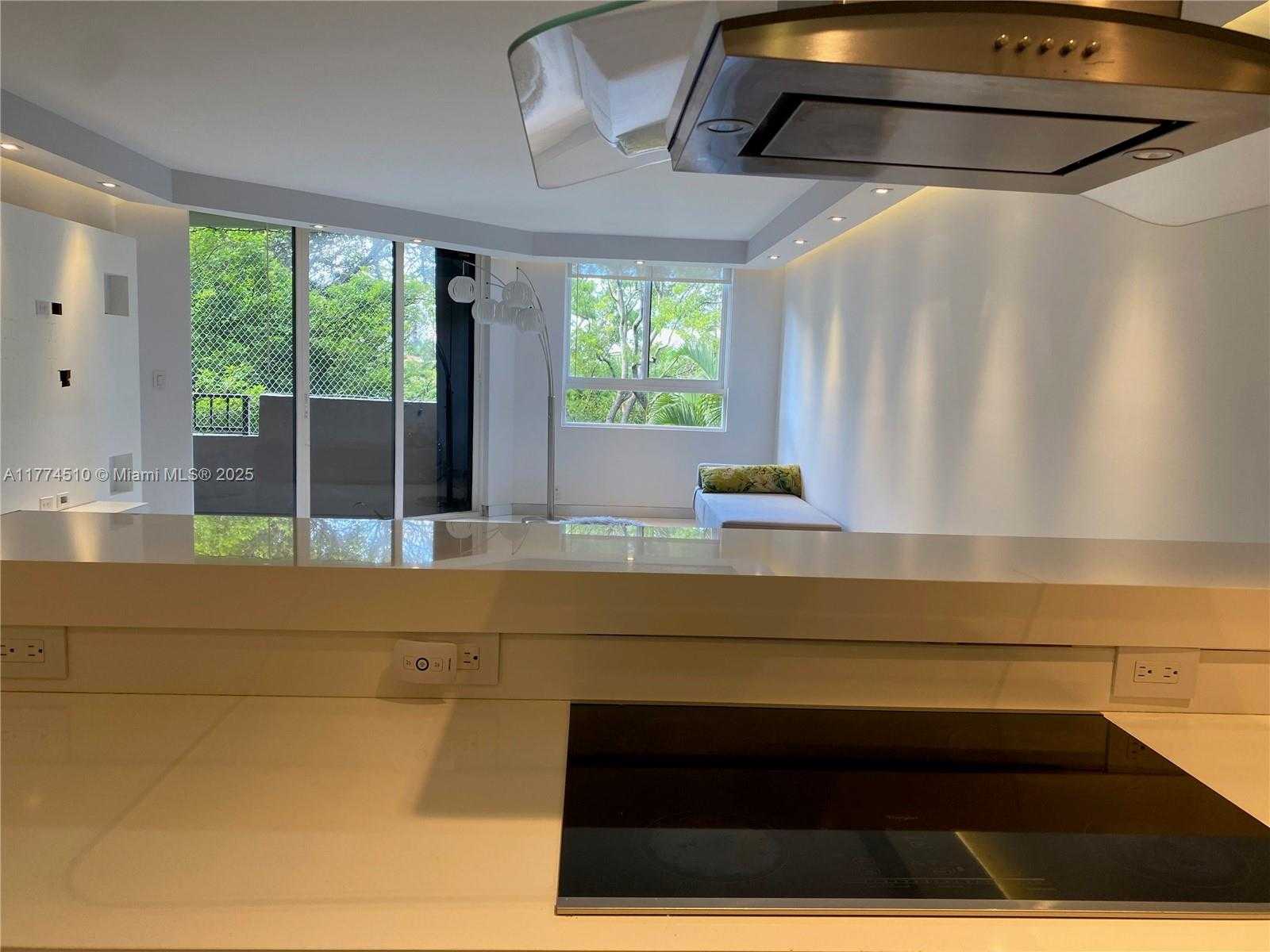 Small Image of 181 CRANDON BLVD #207, Key Biscayne Number 5