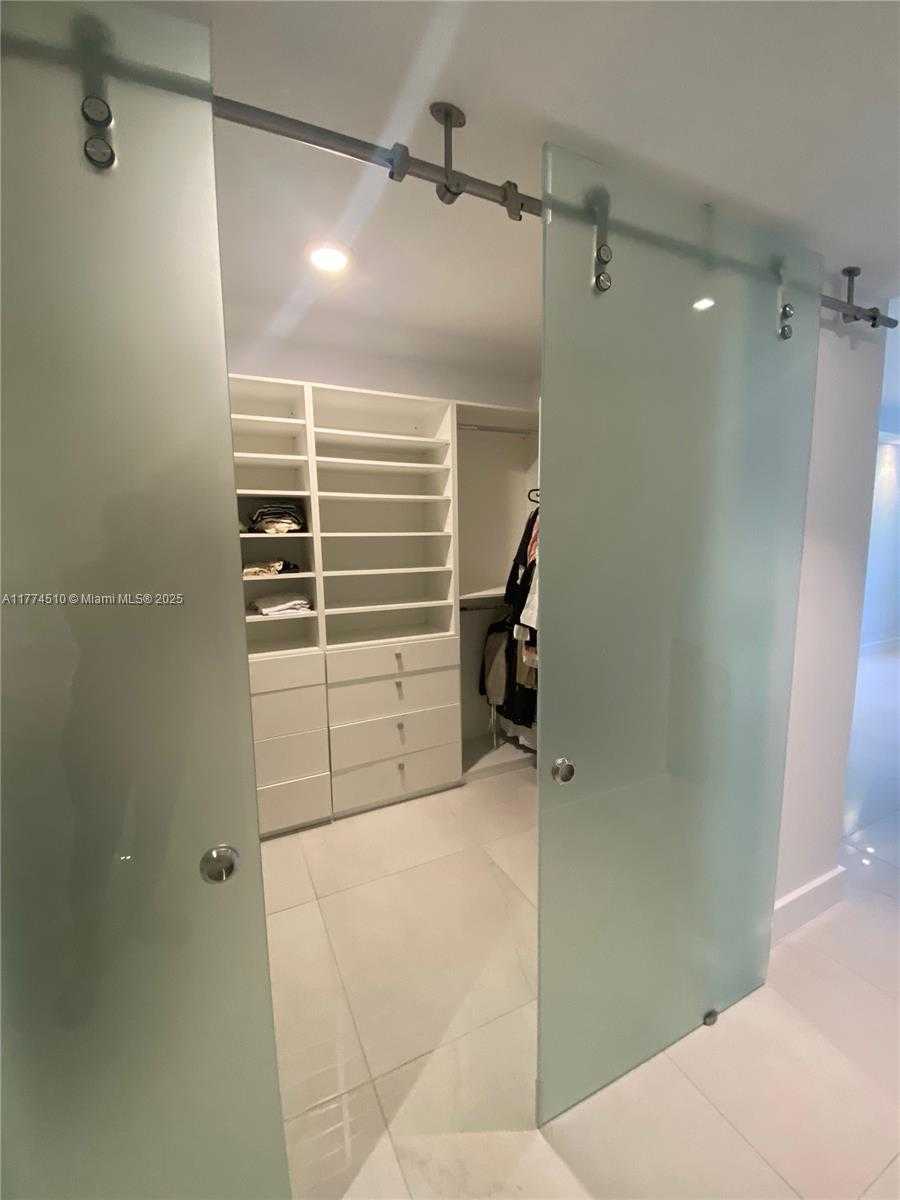 Small Image of 181 CRANDON BLVD #207, Key Biscayne Number 7
