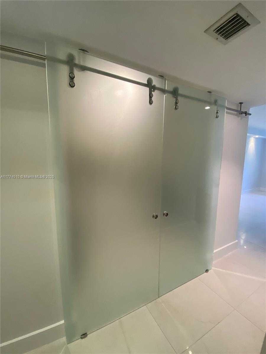 Small Image of 181 CRANDON BLVD #207, Key Biscayne Number 8
