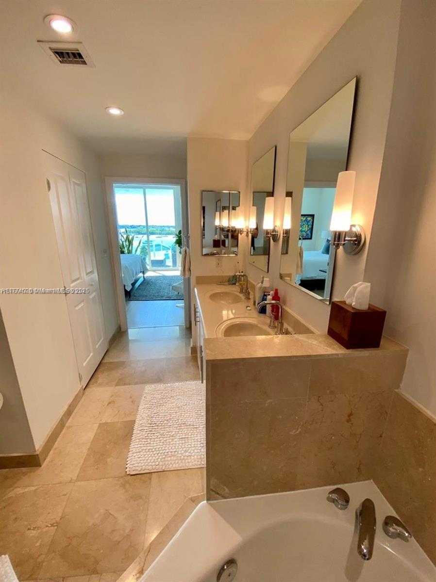 Small Image of 7900 HARBOR ISLAND DR #619, North Bay Village Number 10