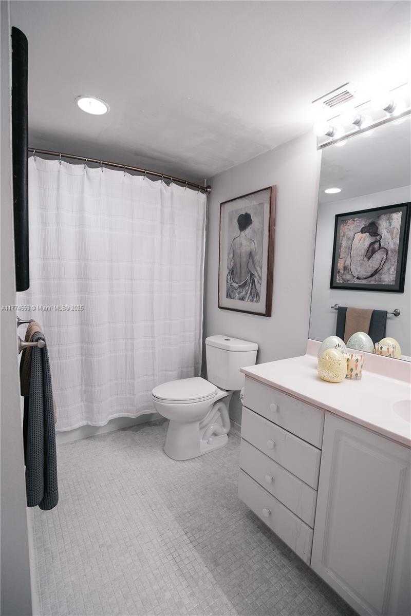 Small Image of 19390 COLLINS AVE #1614, Sunny Isles Beach Number 16
