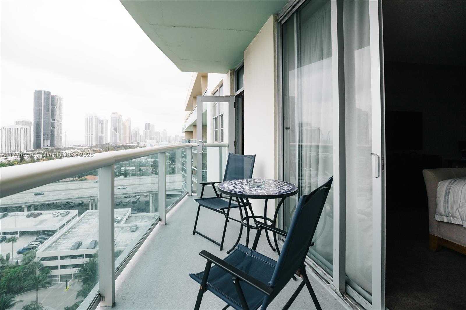 Small Image of 19390 COLLINS AVE #1614, Sunny Isles Beach Number 3
