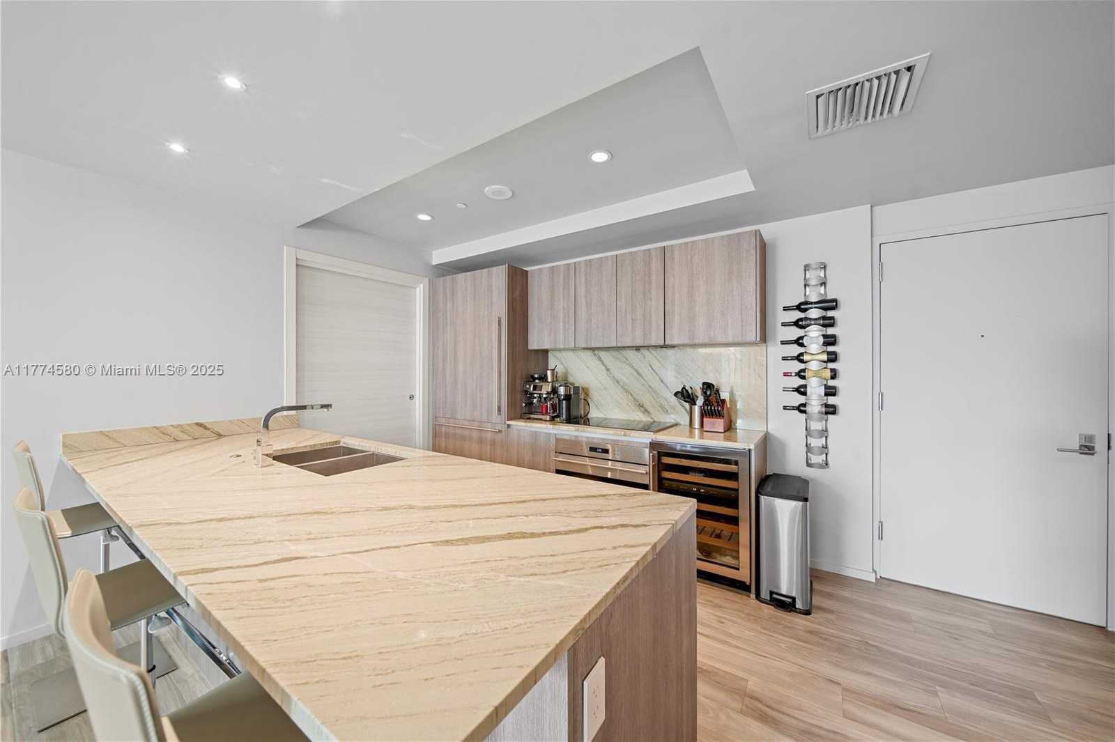 Small Image of 801 SOUTH MIAMI AVE #1410, Miami Number 14