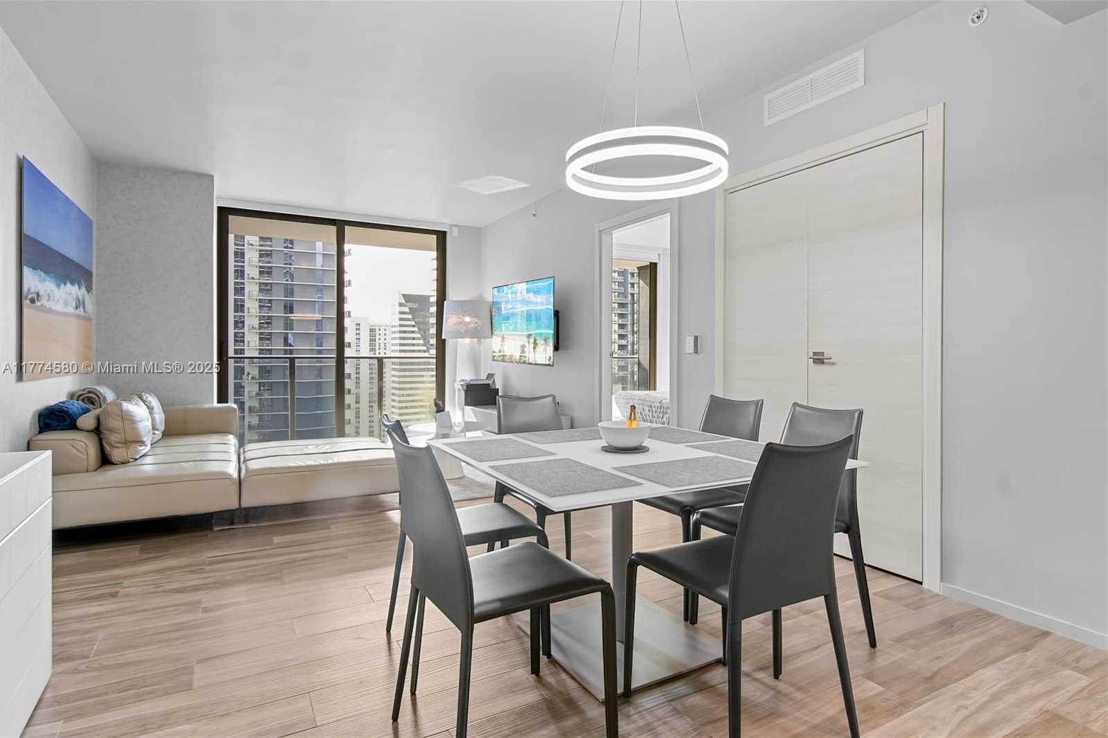 Small Image of 801 SOUTH MIAMI AVE #1410, Miami Number 20