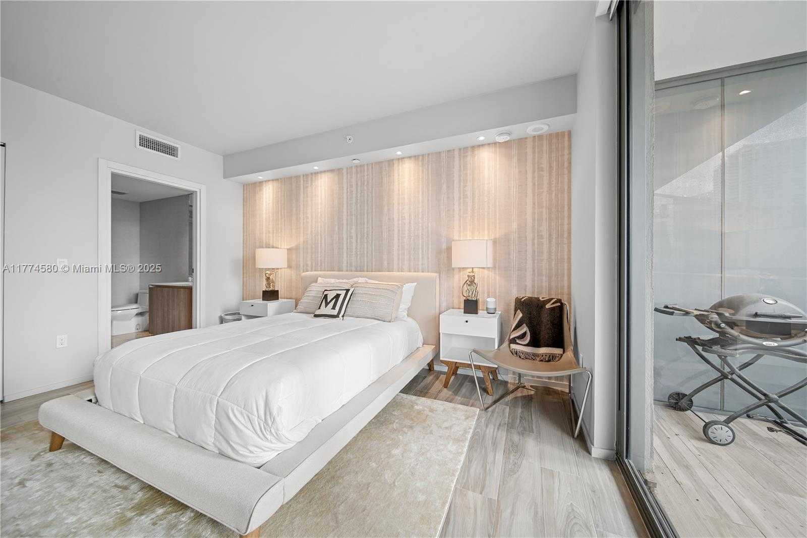 Small Image of 801 SOUTH MIAMI AVE #1410, Miami Number 23