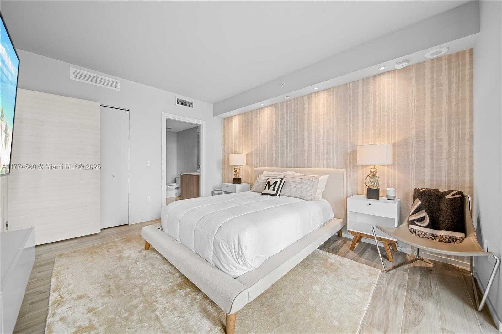 Small Image of 801 SOUTH MIAMI AVE #1410, Miami Number 24