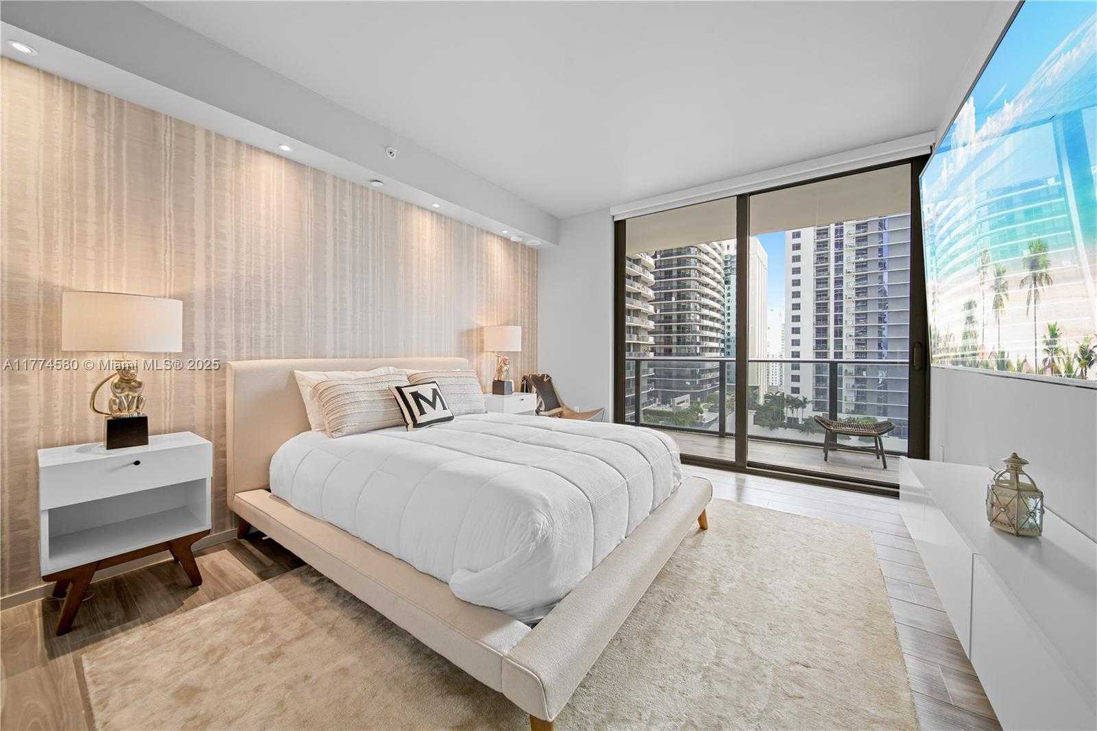 Small Image of 801 SOUTH MIAMI AVE #1410, Miami Number 3