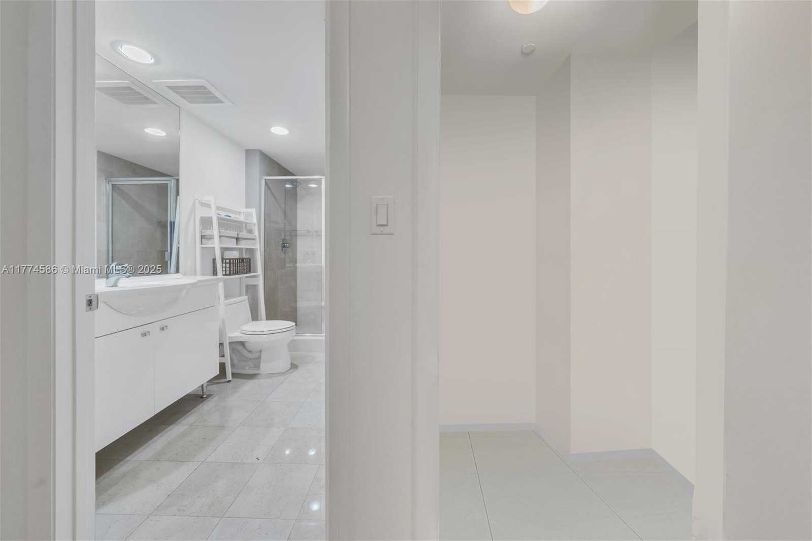 Small Image of 1850 SOUTH OCEAN DR #803, Hallandale Beach Number 27