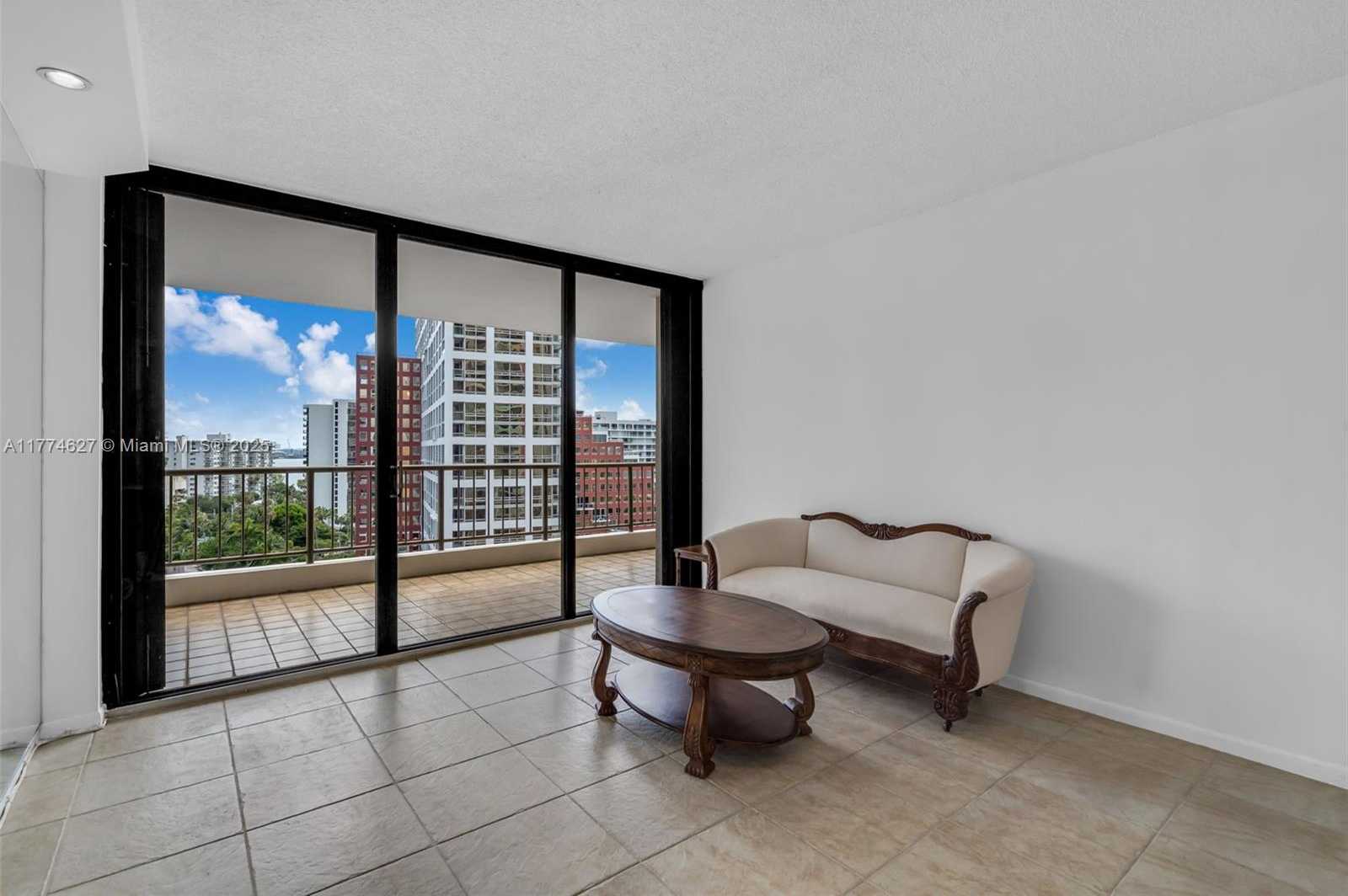 Small Image of 1581 BRICKELL AVE #808, Miami Number 15