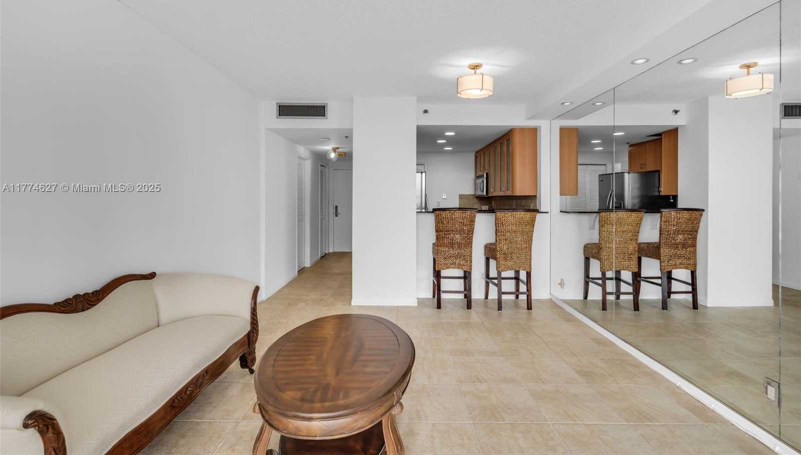 Small Image of 1581 BRICKELL AVE #808, Miami Number 16