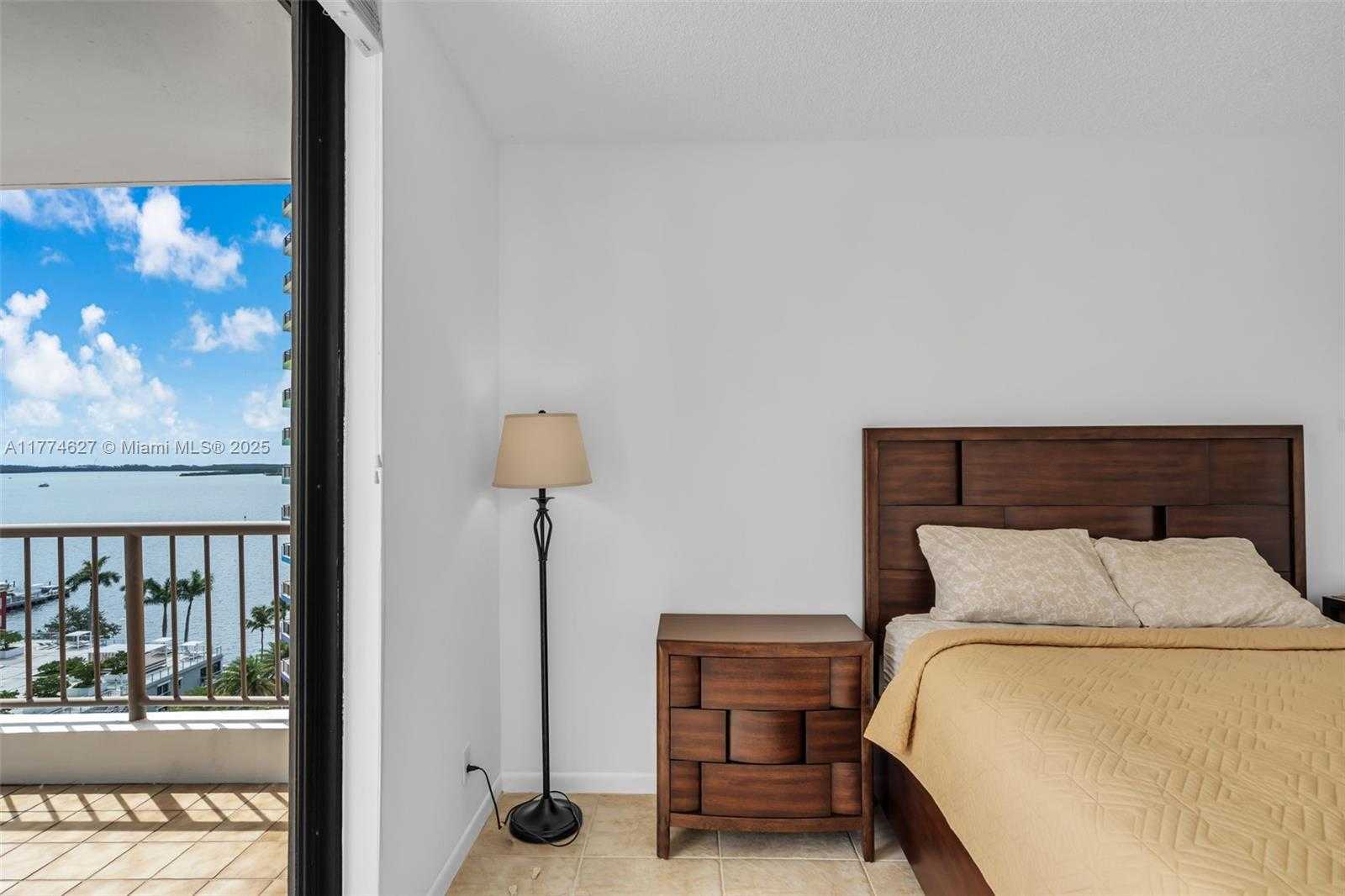 Small Image of 1581 BRICKELL AVE #808, Miami Number 17