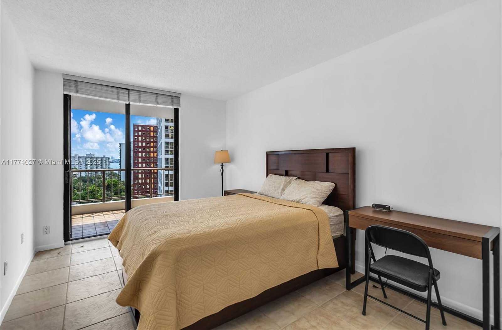Small Image of 1581 BRICKELL AVE #808, Miami Number 18