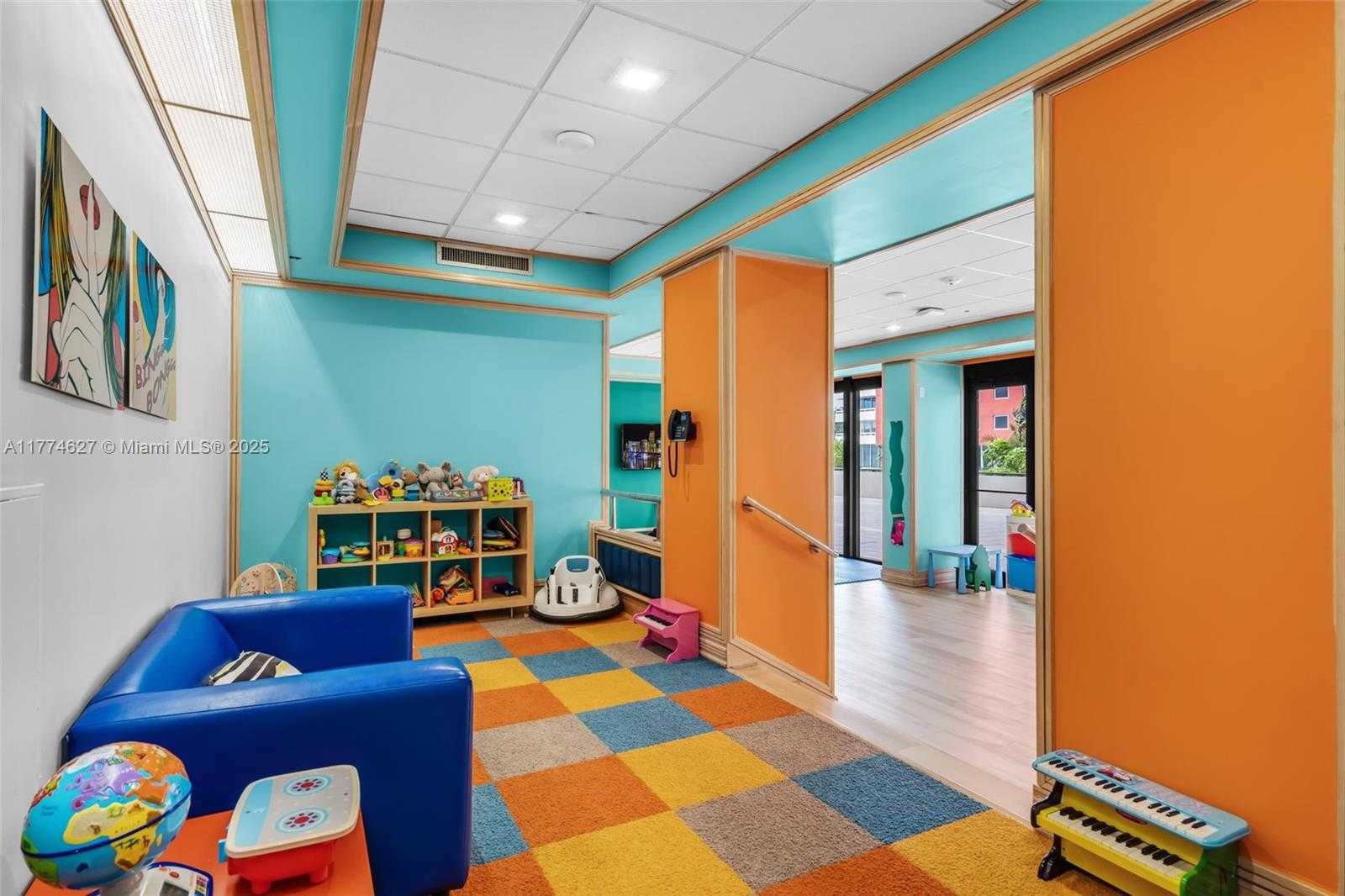 Small Image of 1581 BRICKELL AVE #808, Miami Number 27