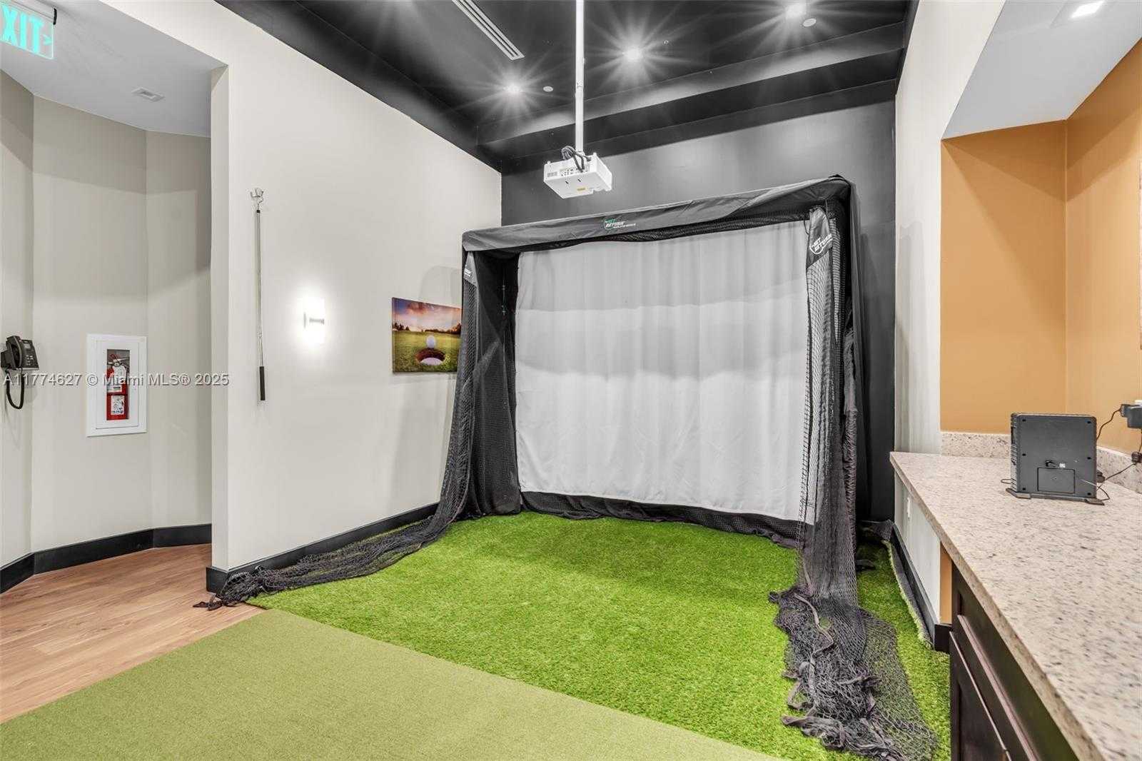 Small Image of 1581 BRICKELL AVE #808, Miami Number 28
