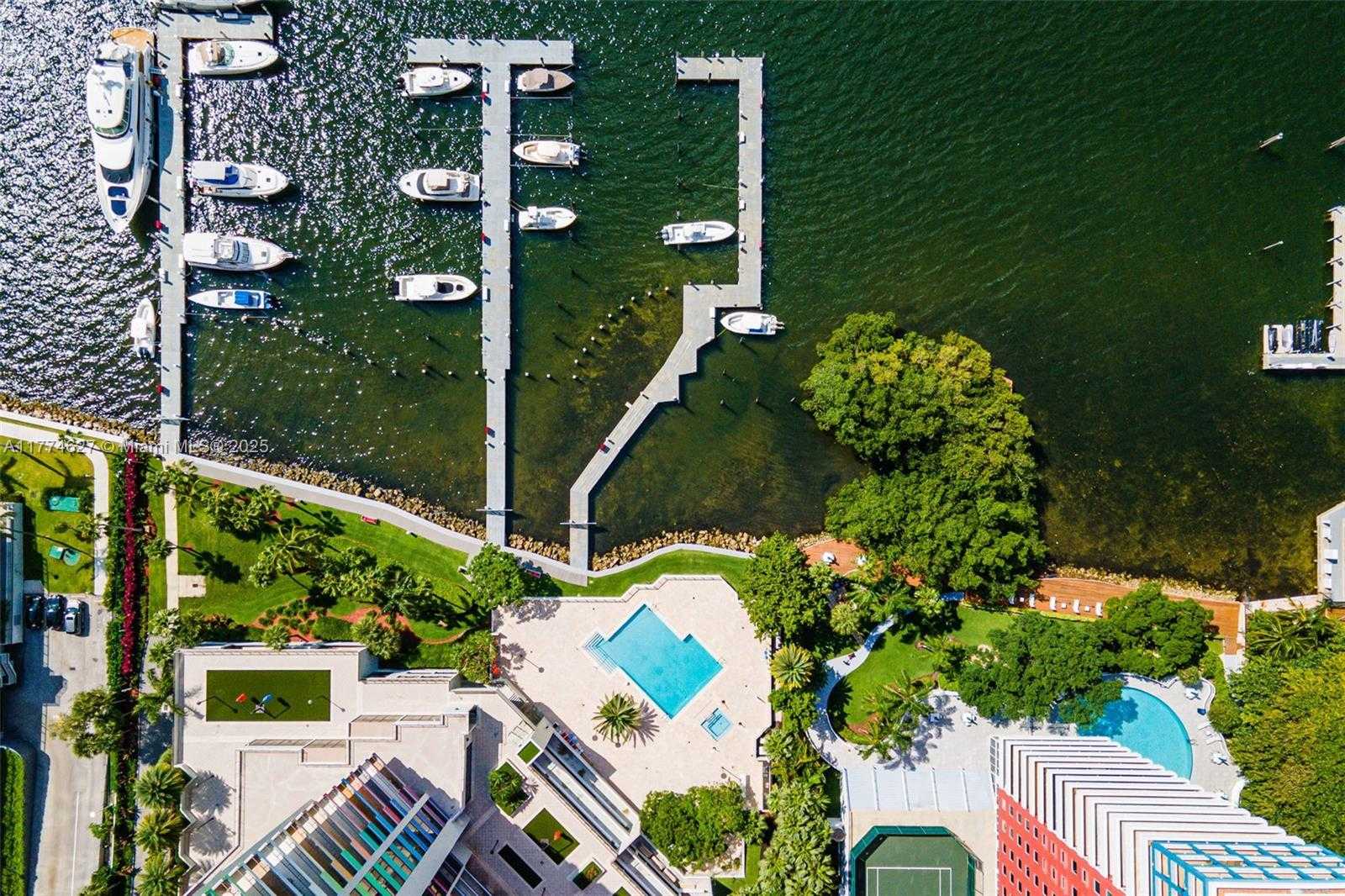 Small Image of 1581 BRICKELL AVE #808, Miami Number 45