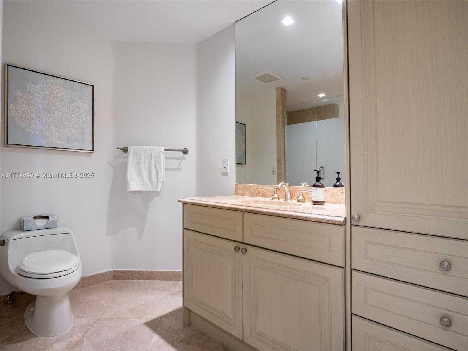 Small Image of 3501 NORTH OCEAN DRIVE #6E, Hollywood Number 21